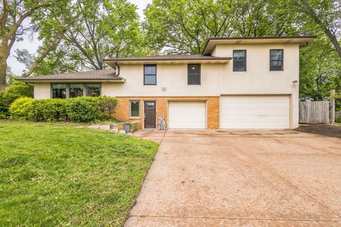816 Glenbrook Avenue N Oakdale MN 55128