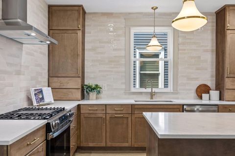 941 Hague Avenue Saint Paul MN 55104