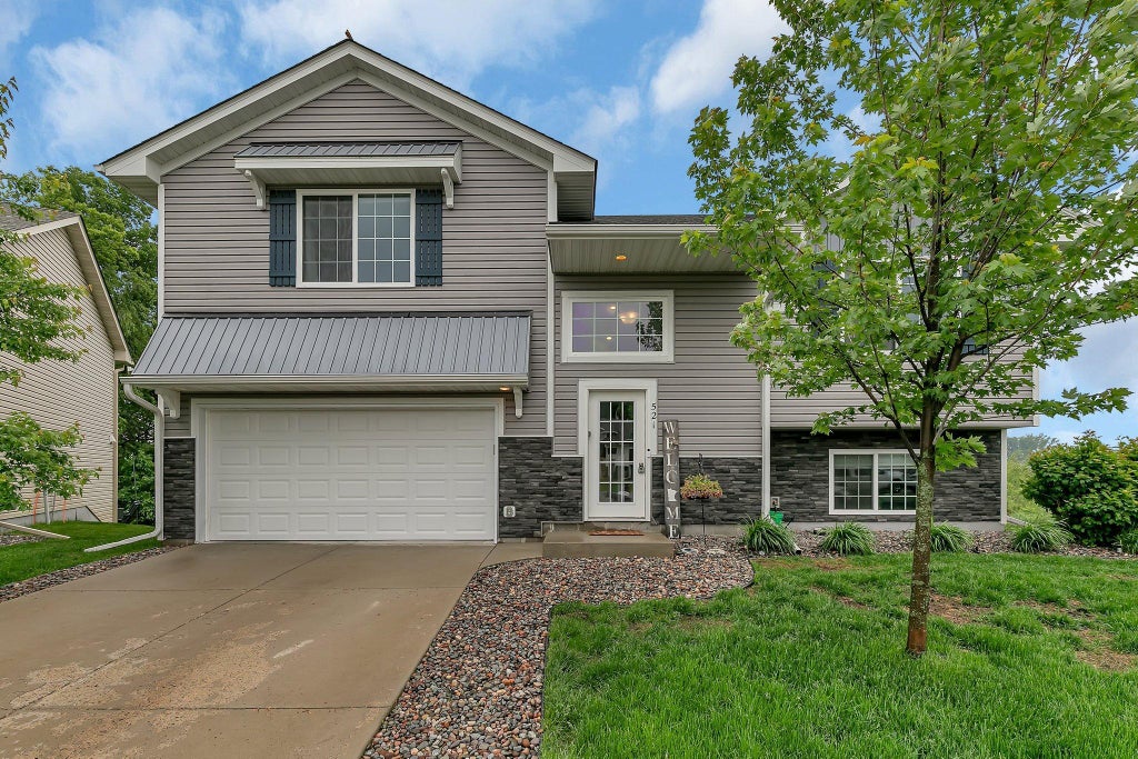 Photo of 521 Willow Creek Parkway, Buffalo, MN 55313 (MLS # 7104457)