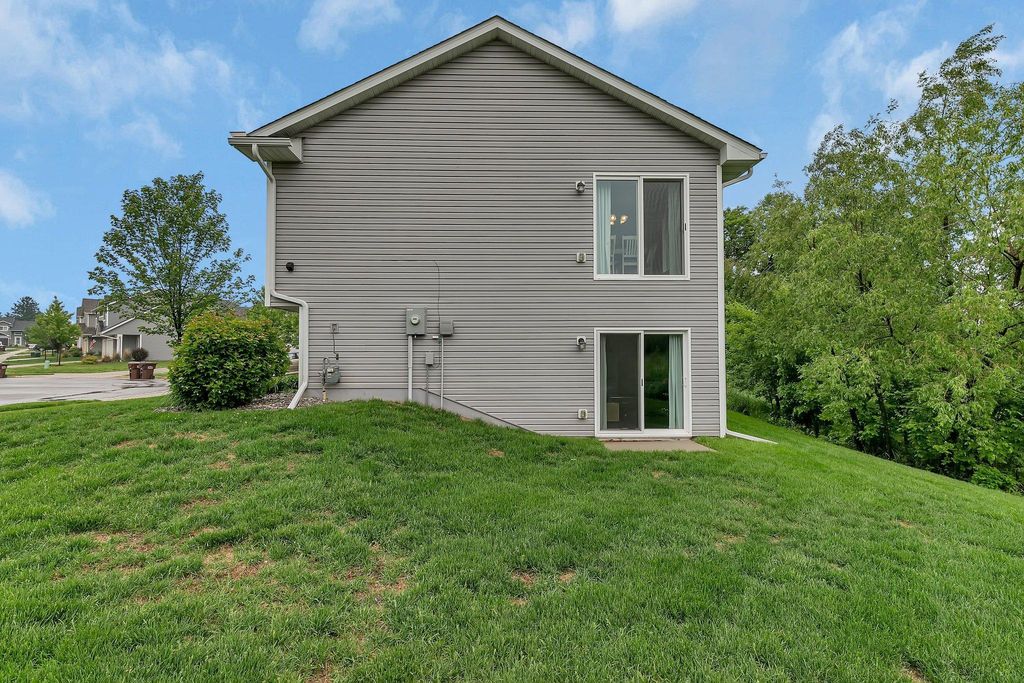 Photo of 521 Willow Creek Parkway, Buffalo, MN 55313 (MLS # 7104457)