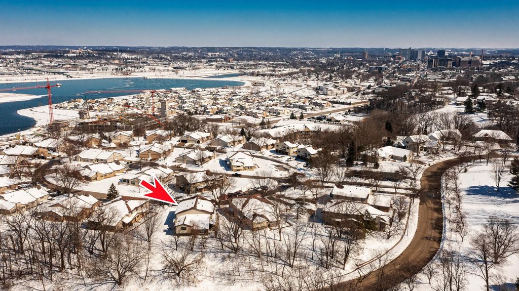 Photo of 101 Conner Circle SW, Rochester, MN 55902 (MLS # 7038683)