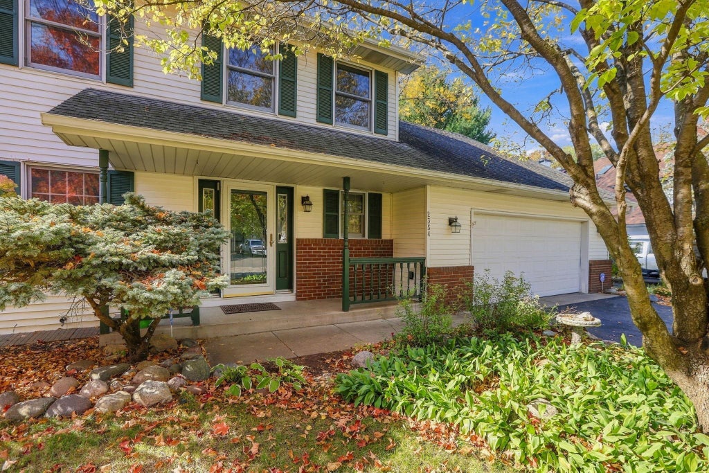 Photo of 2354 Heights Avenue E, Maplewood, MN 55119 (MLS # 7159167)