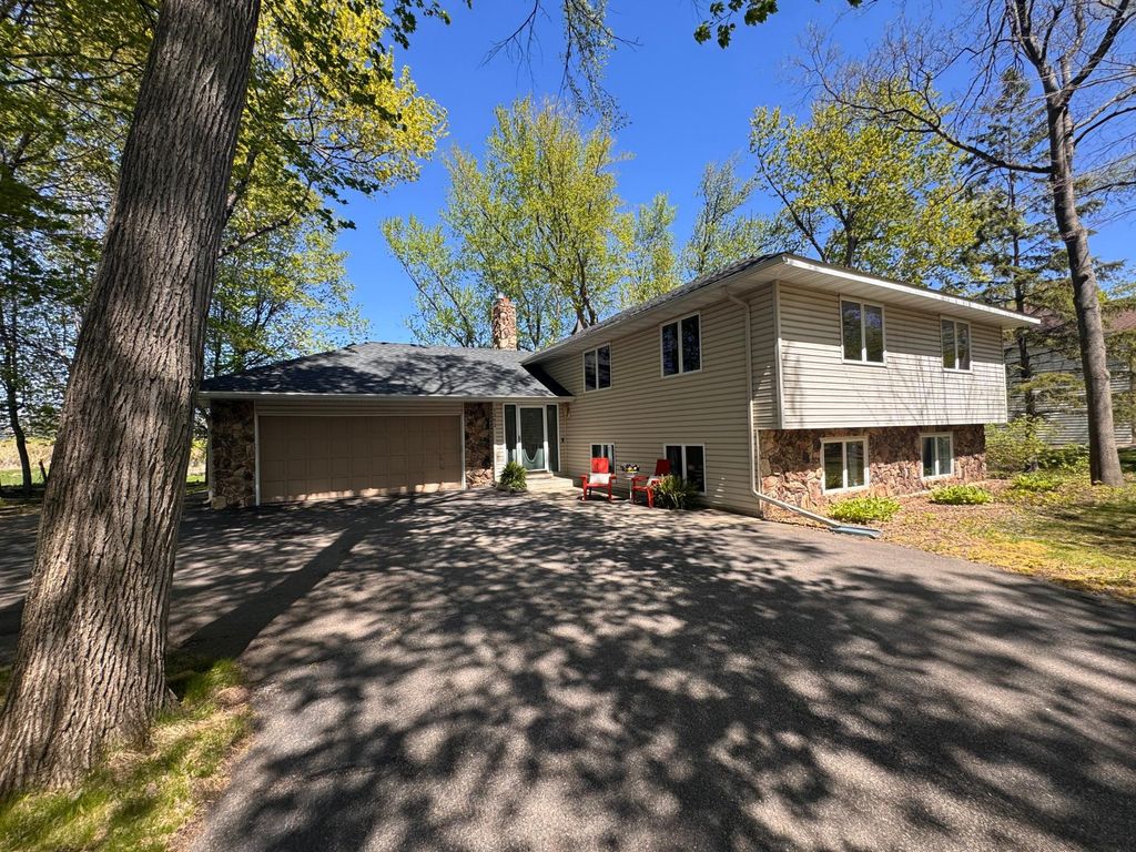 Photo of 1353 Wood Duck Trail, Shakopee, MN 55379 (MLS # 6811262)