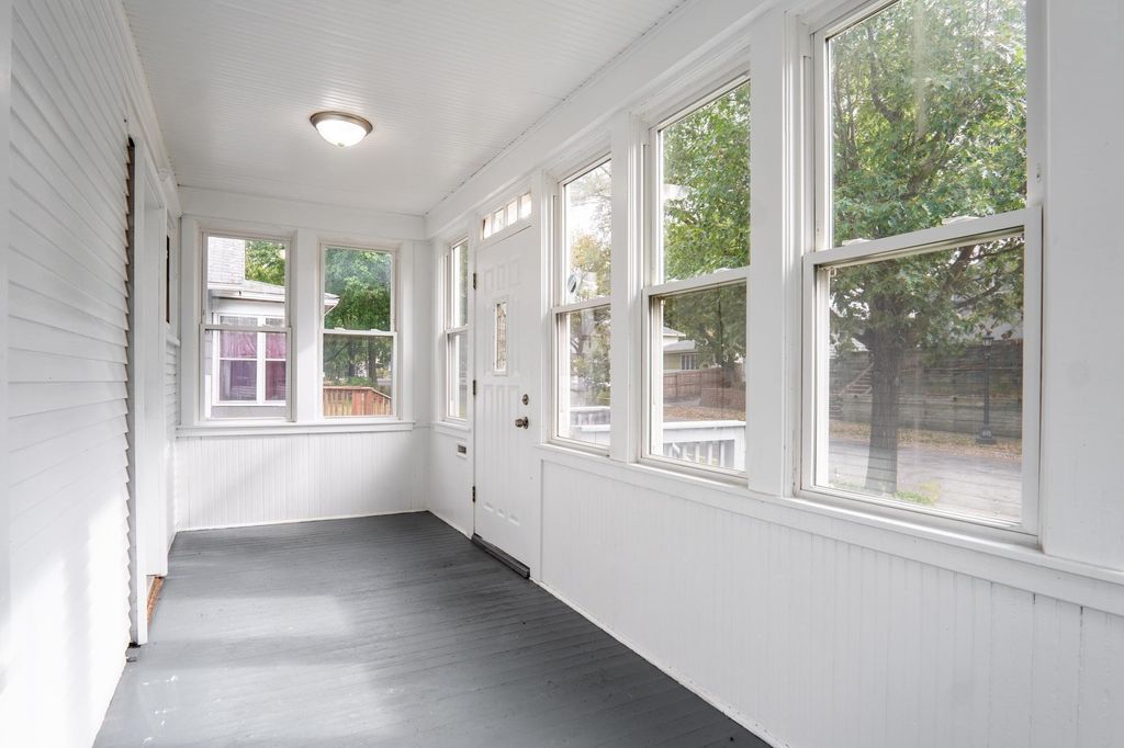 Photo of 1317 Reaney Avenue, Saint Paul, MN 55106 (MLS # 6810018)