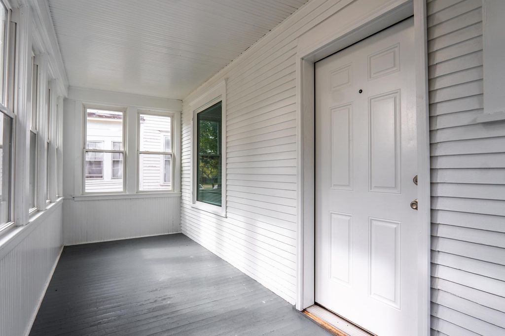 Photo of 1317 Reaney Avenue, Saint Paul, MN 55106 (MLS # 6810018)