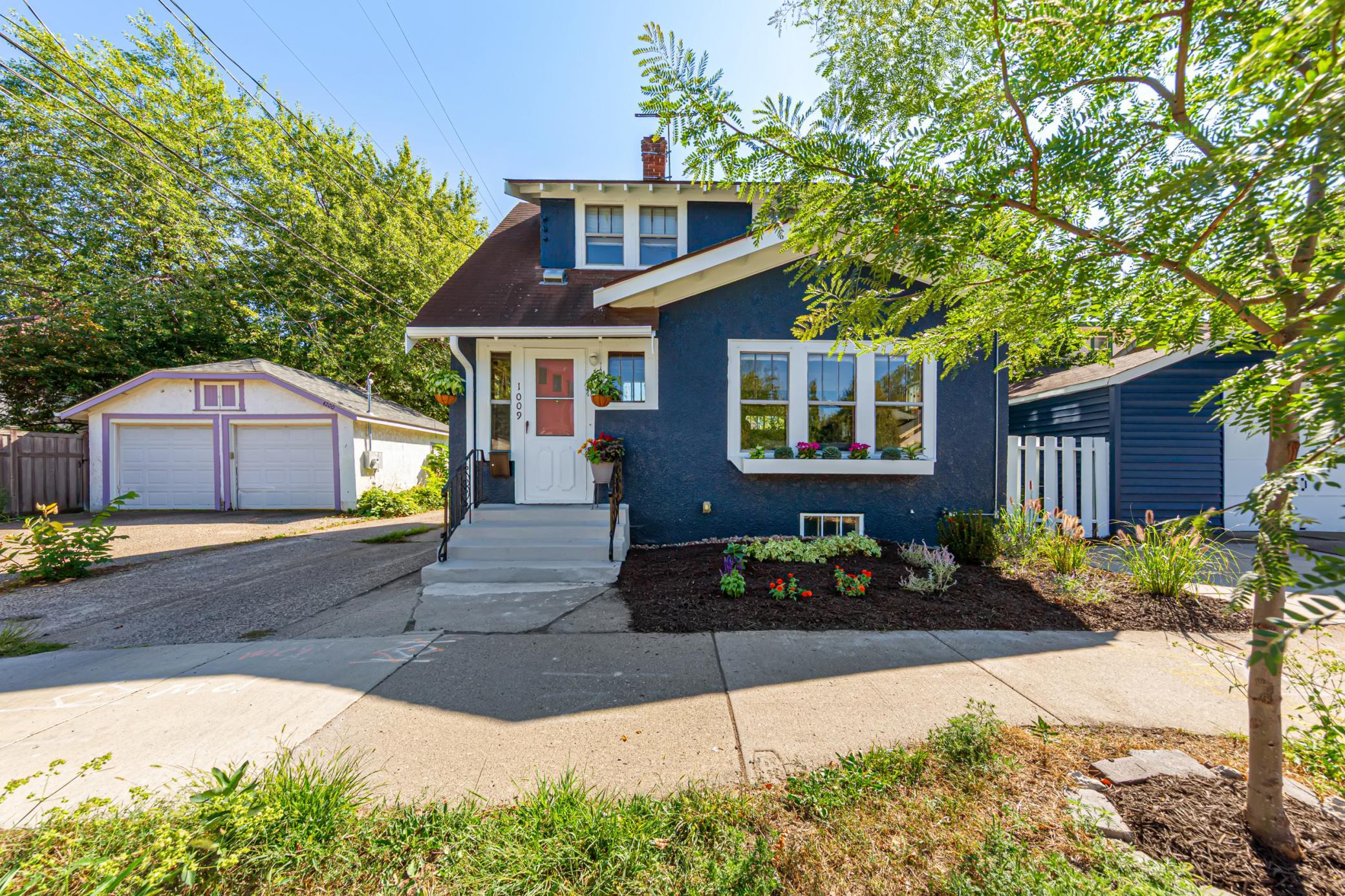 1009 E 42nd Street