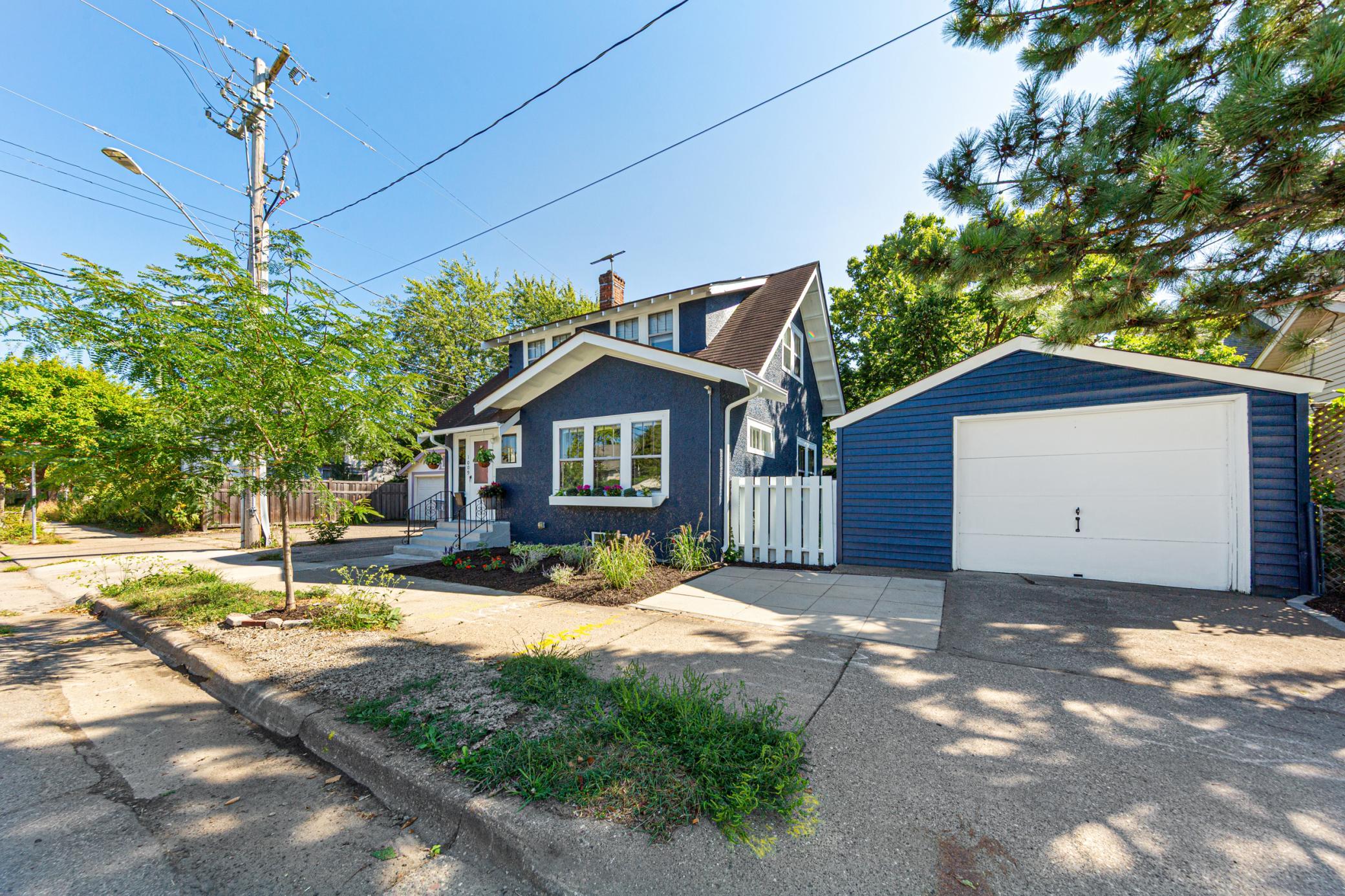 1009 E 42nd Street