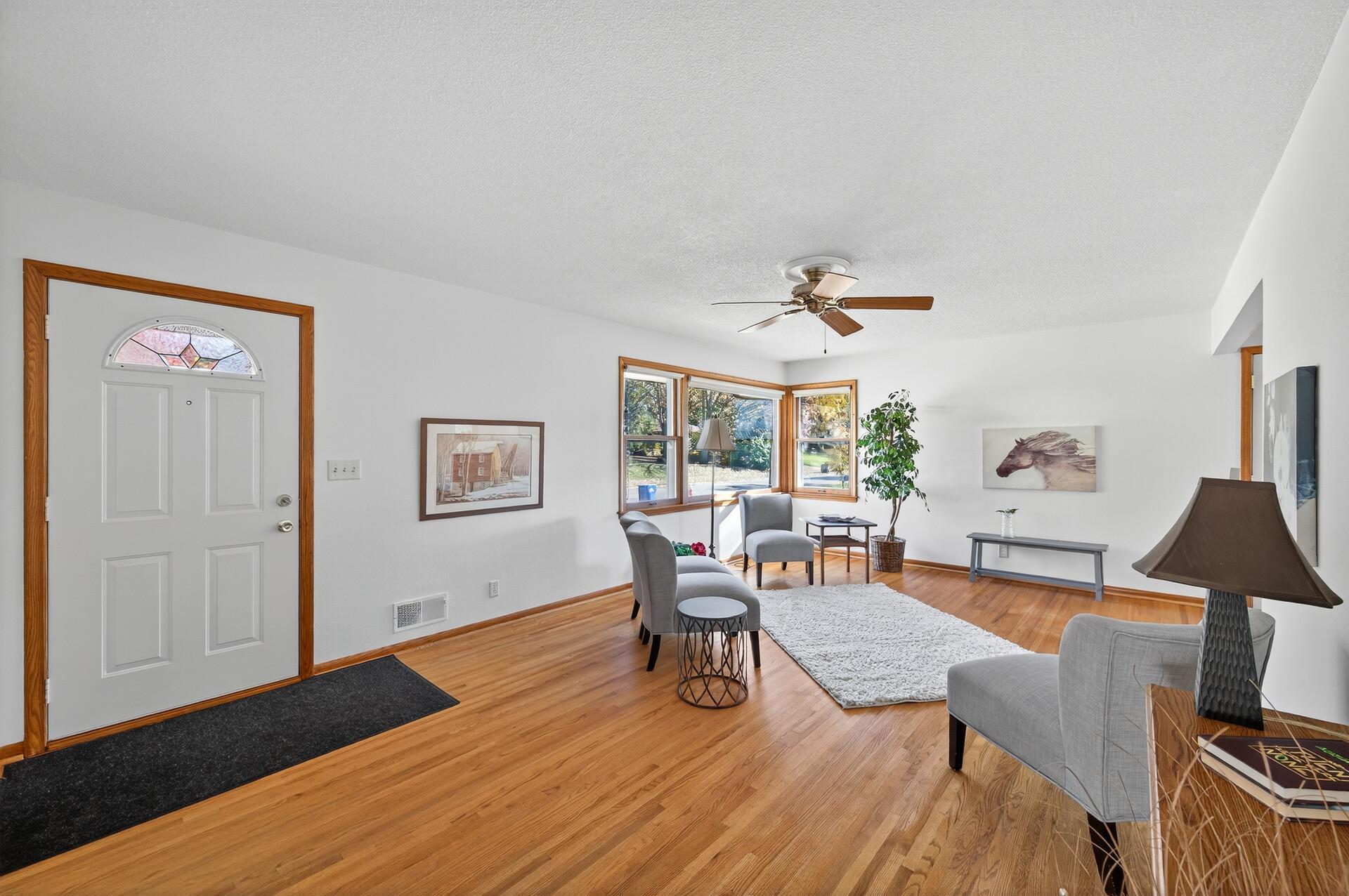 1377 Clarence Street