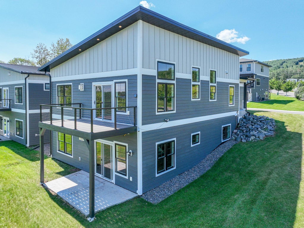 Photo of 8602 Maynard Place, Duluth, MN 55808 (MLS # 7122156)