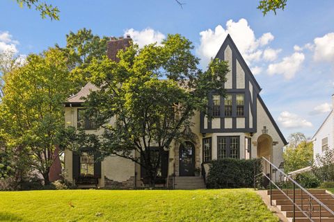 265 Mount Curve Boulevard Saint Paul MN 55105