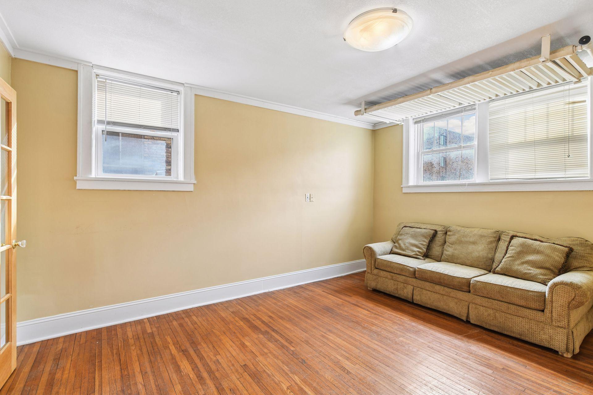 522 Ridgewood Avenue 9