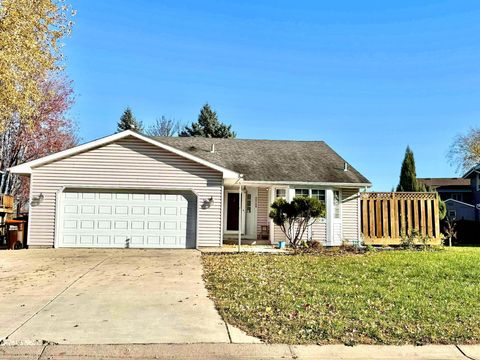 2249 Heath Avenue N Oakdale MN 55128