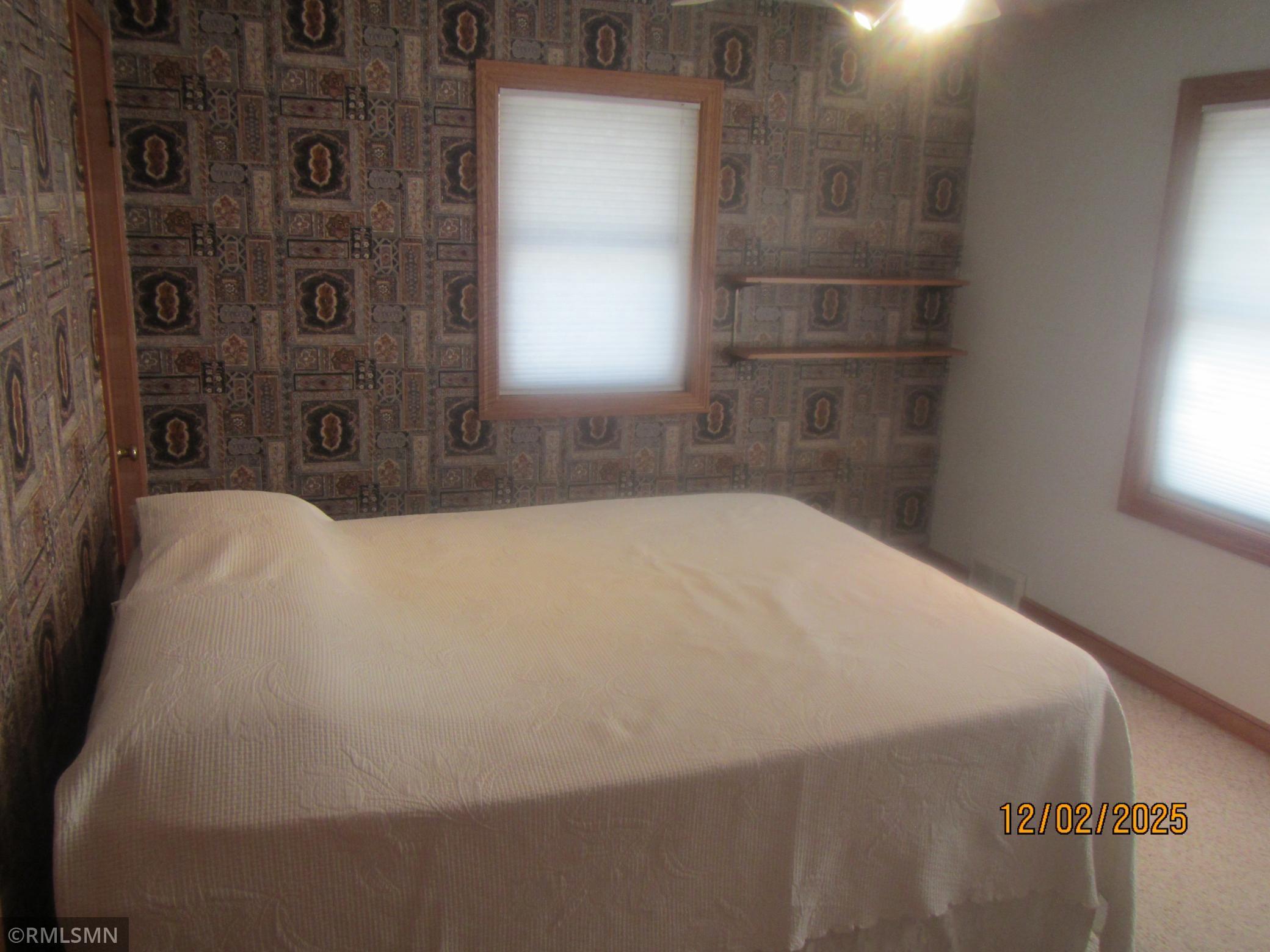 2061 Arlington Avenue E