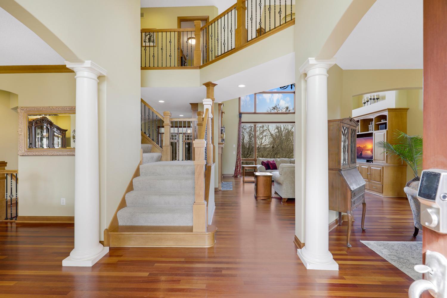 553 Lake Ridge Court
