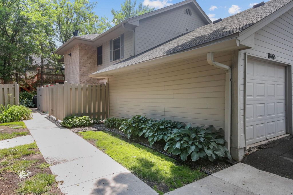 Photo of 18669 Clear View Court, Minnetonka, MN 55345 (MLS # 7031146)