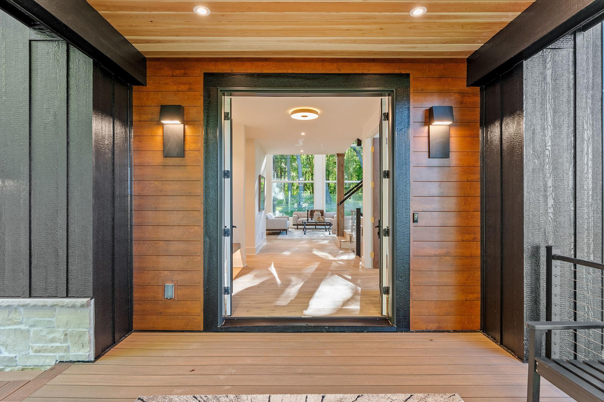 305 North Shore Dr