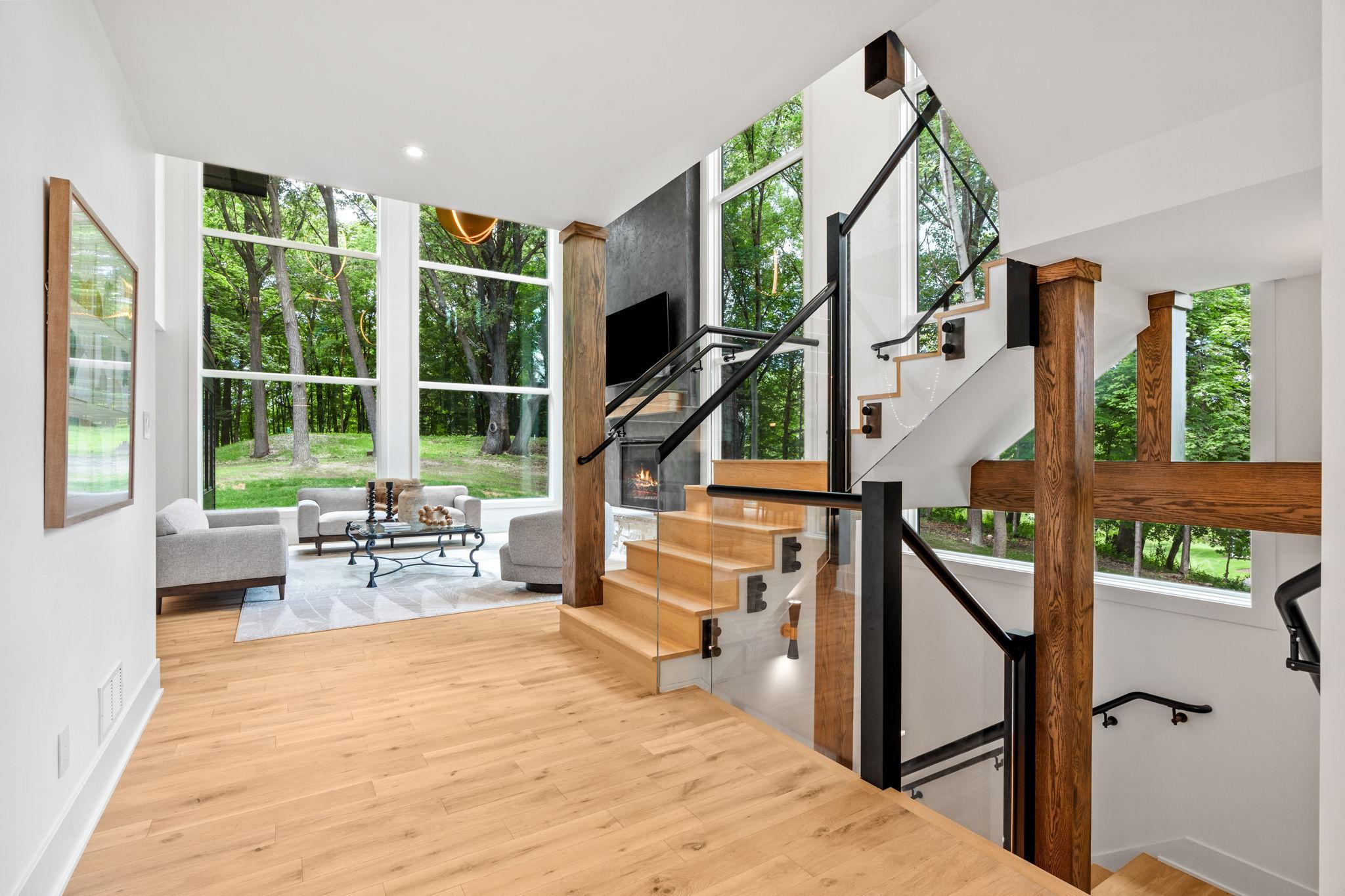 305 North Shore Dr