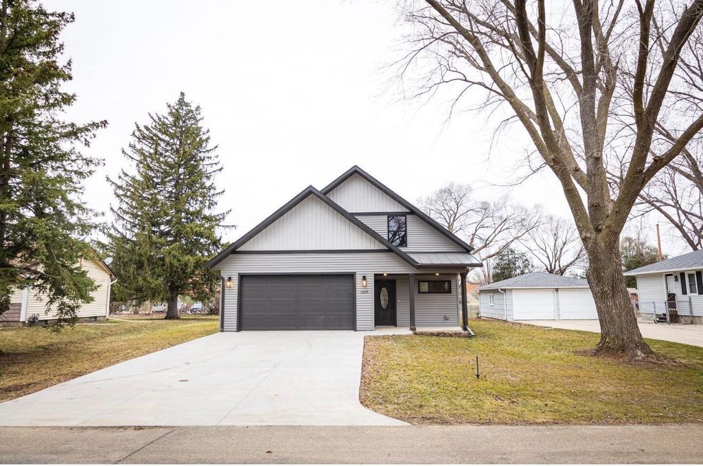 Photo of 1609 25th Street SE, Rochester, MN 55904 (MLS # 7044133)