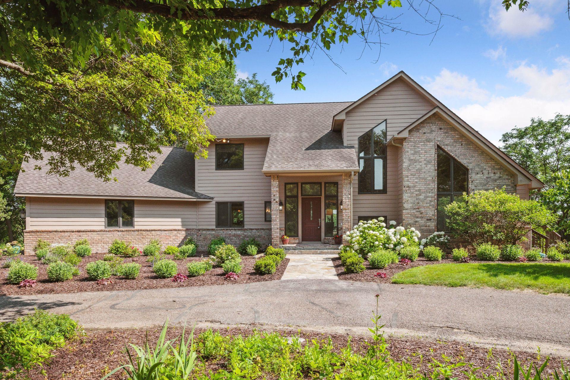 2318 Tamarack Drive