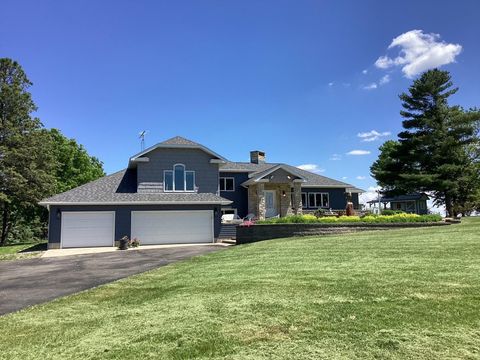 Photo of 65672 275th Street, Alden, MN 56009 (MLS # 6697025)