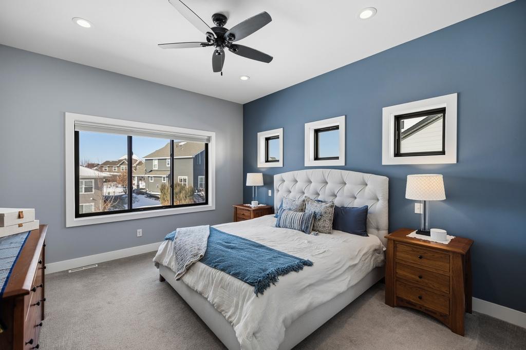 4152 Hummingbird Court N