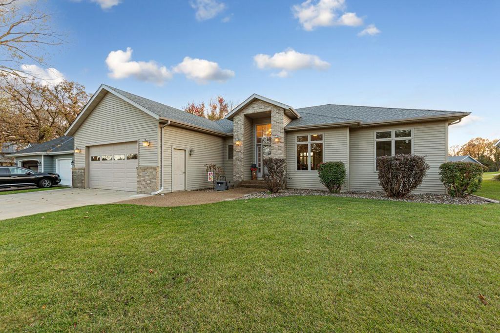Photo of 1447 Nottingham Drive, Owatonna, MN 55060 (MLS # 7078355)