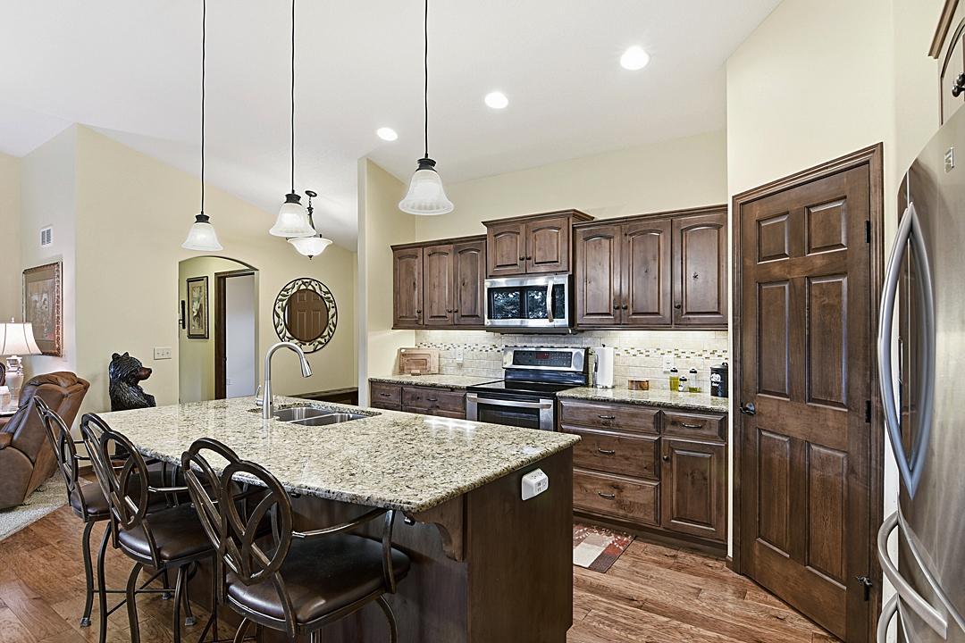 6509 Westwood Parkway