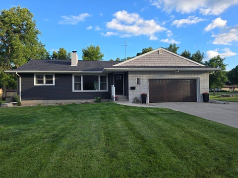 Photo of 1207 W Park Avenue, Olivia, MN 56277 (MLS # 7099573)