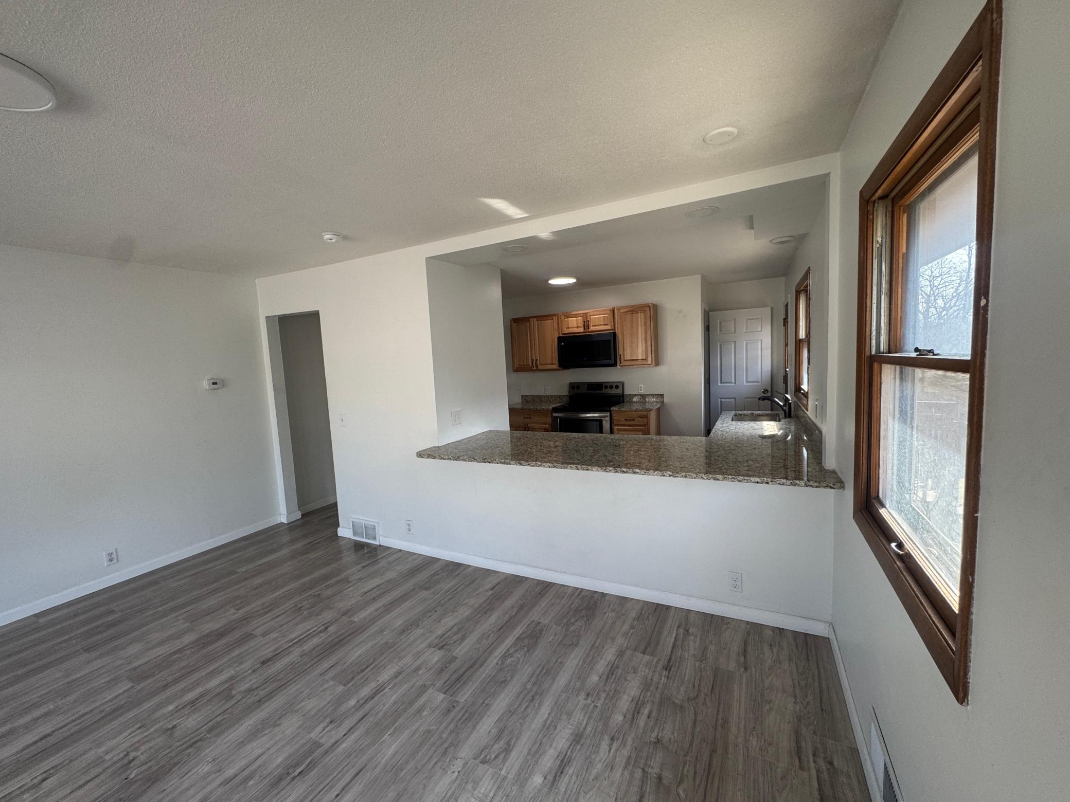 323 Van Buren Avenue N