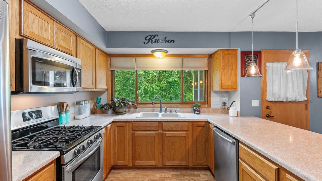 Photo of 1550 181st Avenue NW, Andover, MN 55011 (MLS # 6723267)