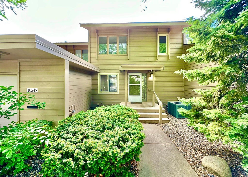Photo of 10245 Scarborough Road, Bloomington, MN 55437 (MLS # 7095641)
