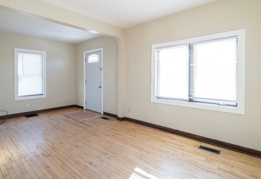 Photo of 593 Front Avenue, Saint Paul, MN 55117 (MLS # 7017571)