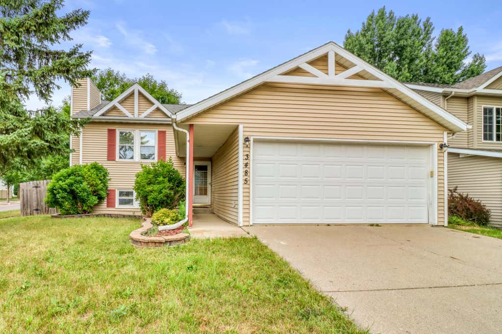 Photo of 3485 18th Street S, Fargo, ND 58104 (MLS # 7120918)