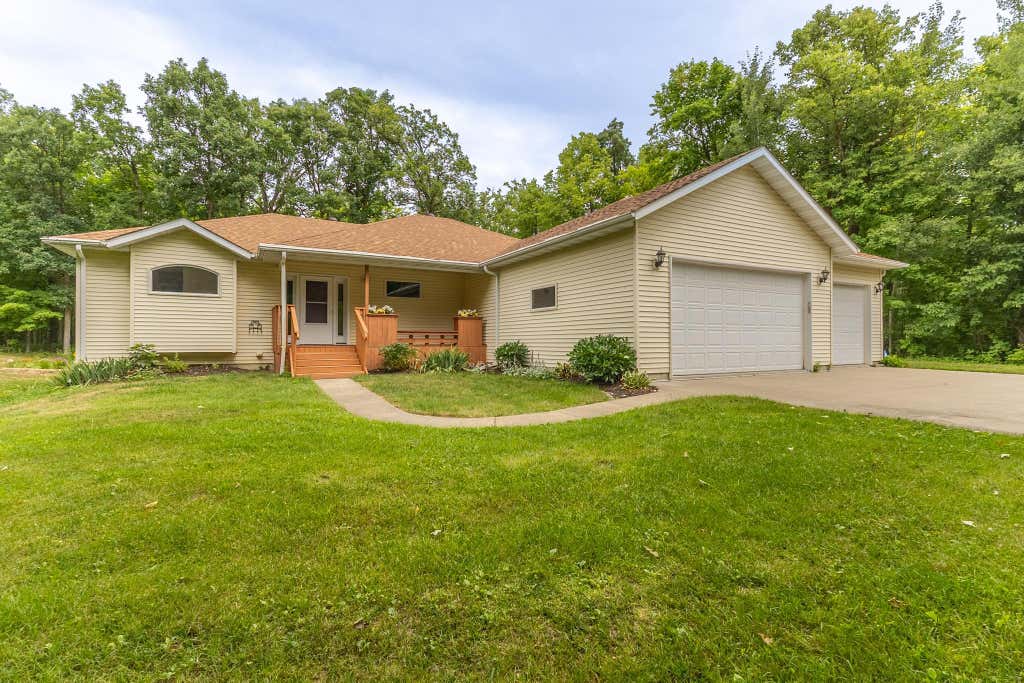 Photo of 18400 Shorewood Court NW, Bemidji, MN 56601 (MLS # 7121063)