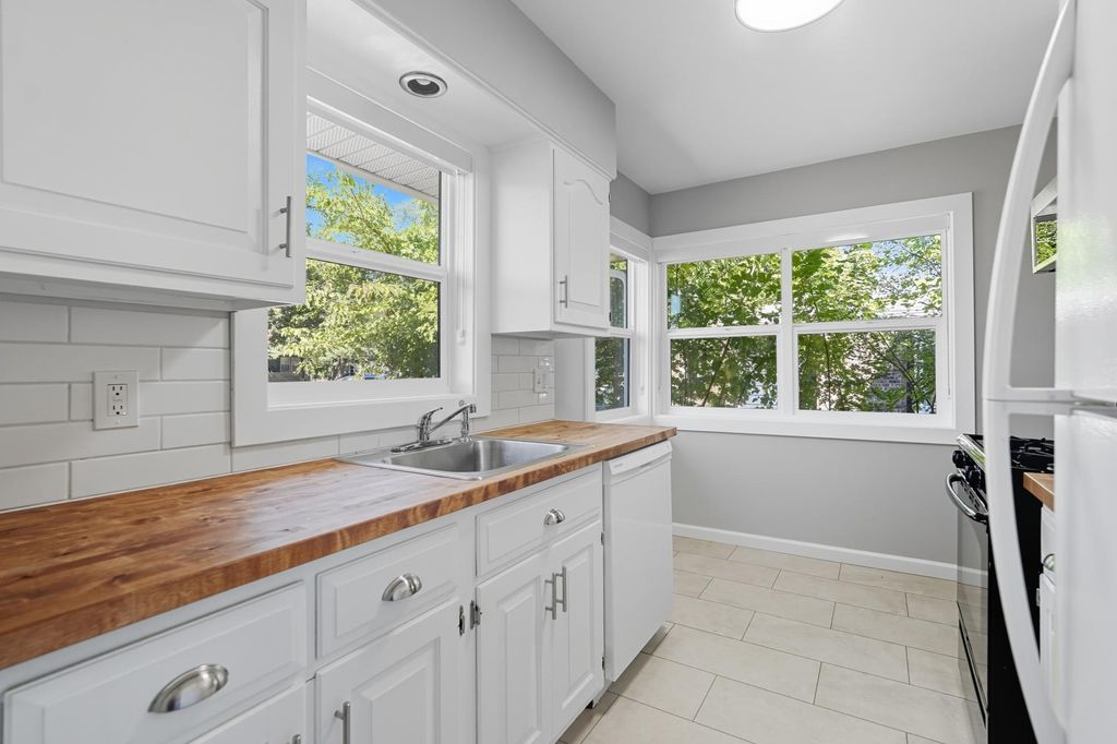 Photo of 4826 Idaho Avenue N, Crystal, MN 55428 (MLS # 6823079)