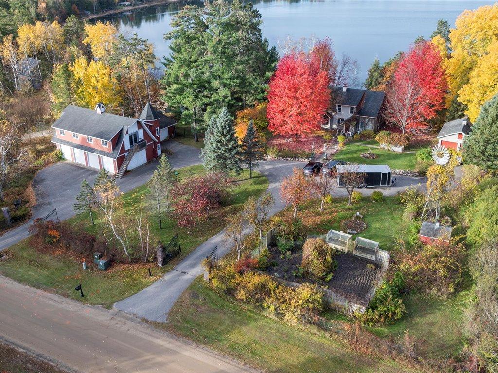 1635 & 1627 E Ponto Lake Road NW