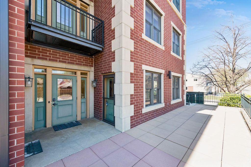 Photo of 625 Dayton Avenue #4, Saint Paul, MN 55104 (MLS # 7043230)