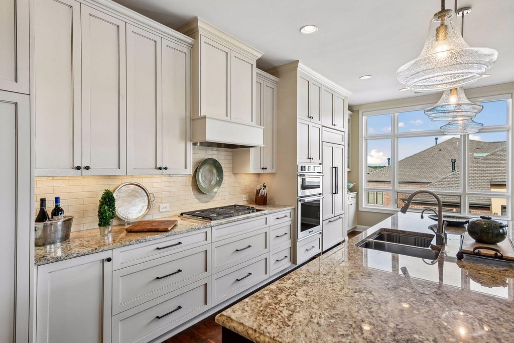 Photo of 875 Lake Street N #401, Wayzata, MN 55391 (MLS # 7138371)