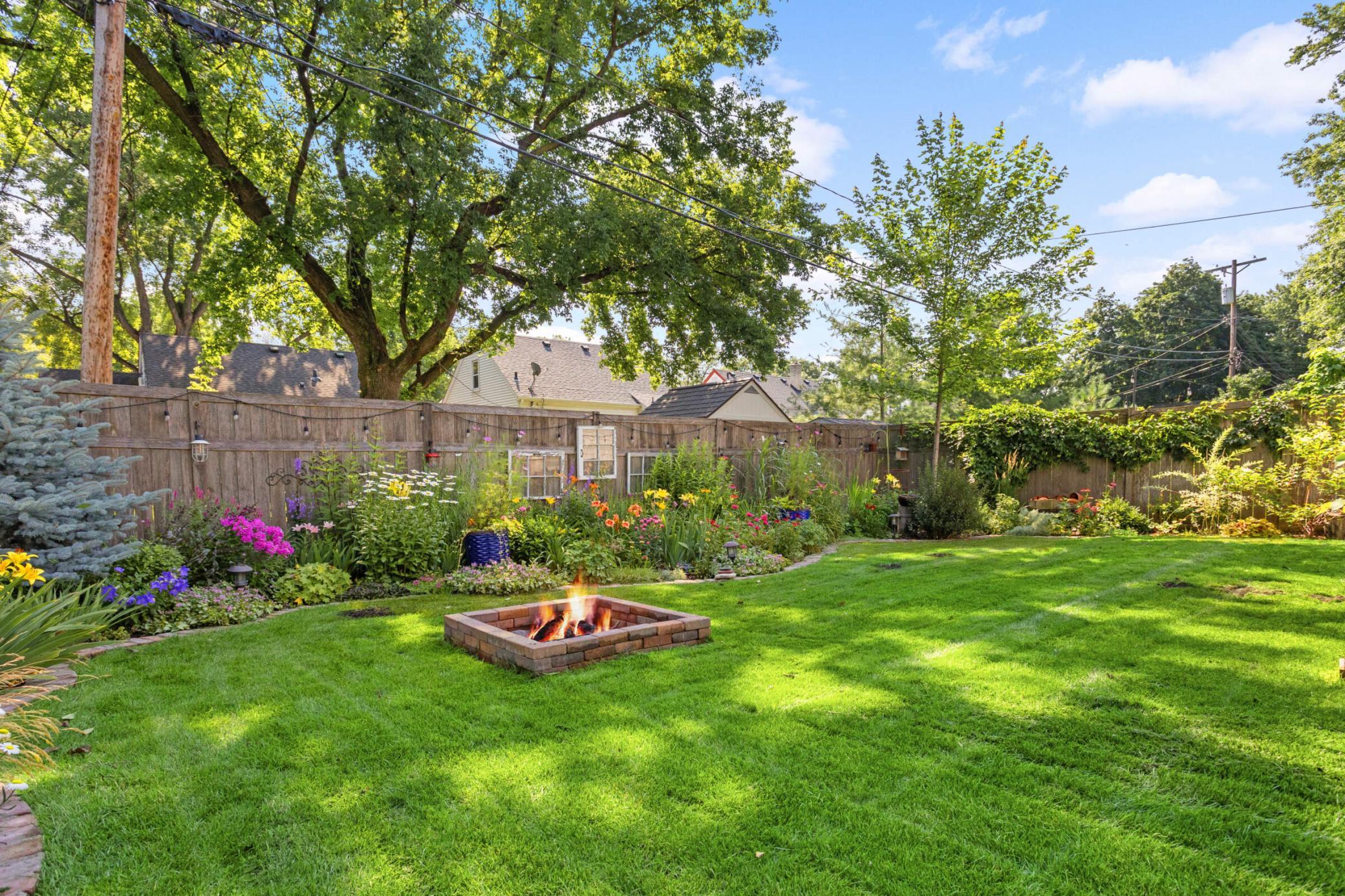 4047 Yosemite Avenue S