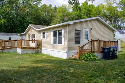 9127 MN-25 #121 Monticello MN 55362