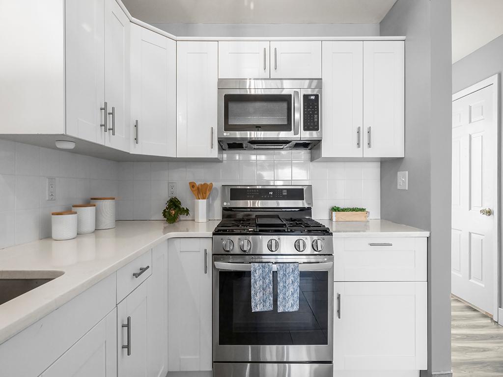 6140 Golden Valley Road