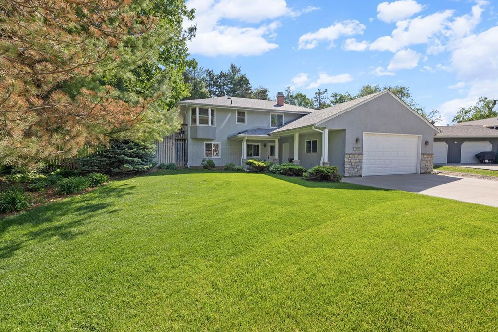Photo of 13600 69th Avenue N, Maple Grove, MN 55311 (MLS # 7105291)