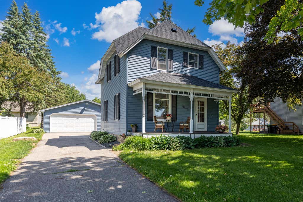 Photo of 210 W Summit Avenue, Ellsworth, WI 54011 (MLS # 7117572)