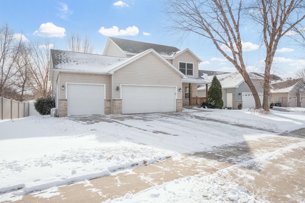 Photo of 4636 White Pine Place NW, Rochester, MN 55901 (MLS # 7010714)
