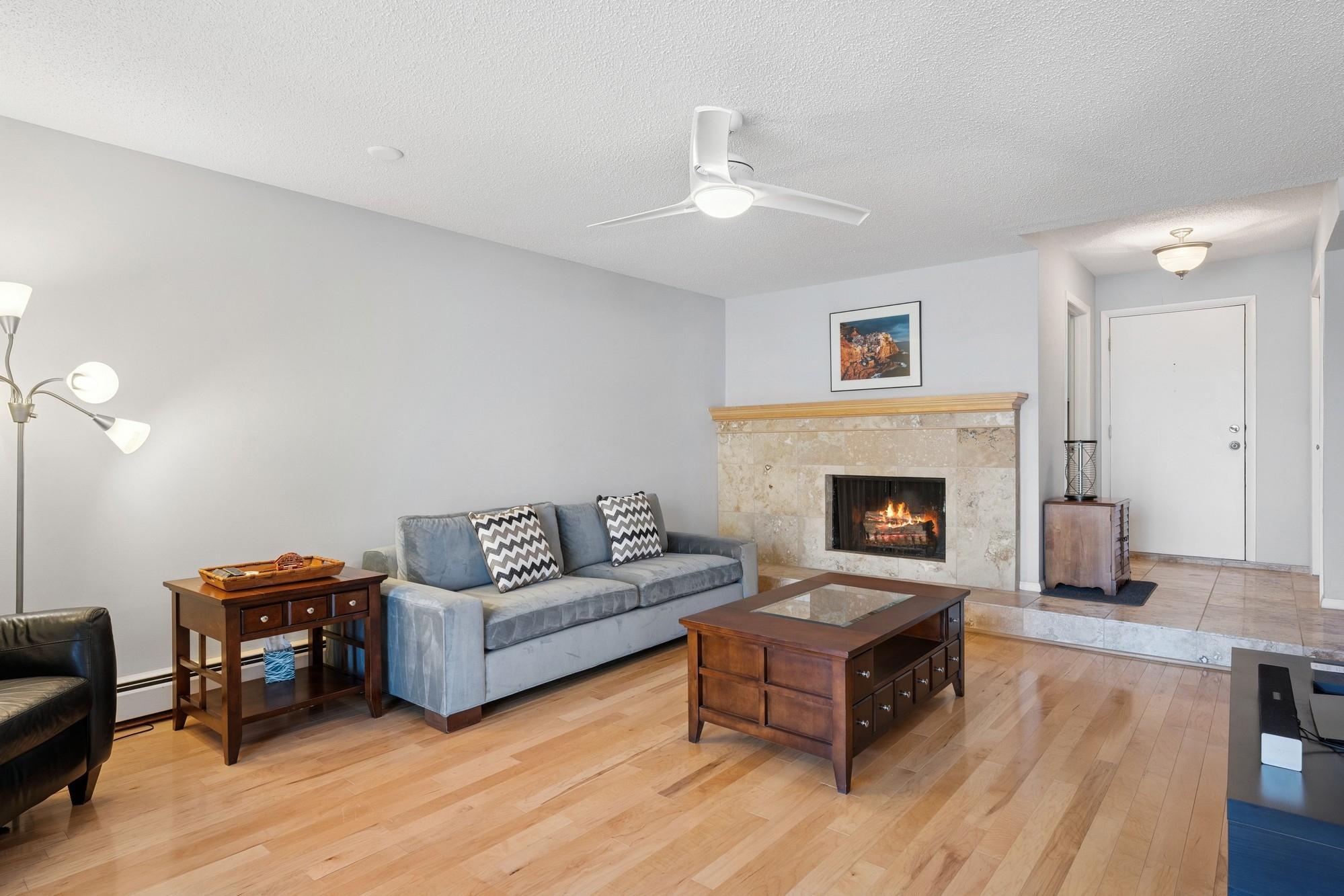 6075 Lincoln Drive 109