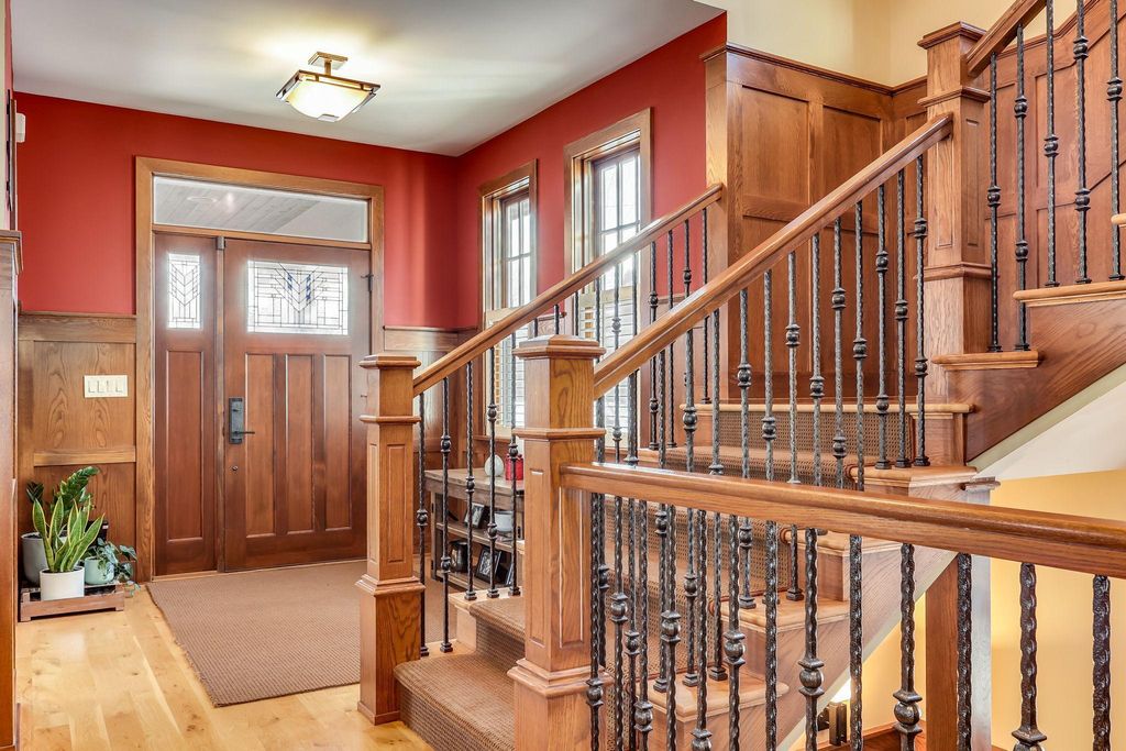 Photo of 2012 W Laurel Avenue, Minneapolis, MN 55405 (MLS # 6824869)