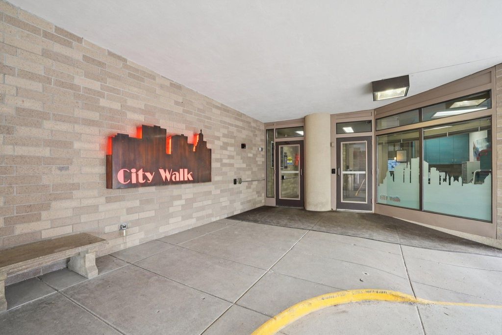 Photo of 66 9th Street E #1307, Saint Paul, MN 55101 (MLS # 7035997)