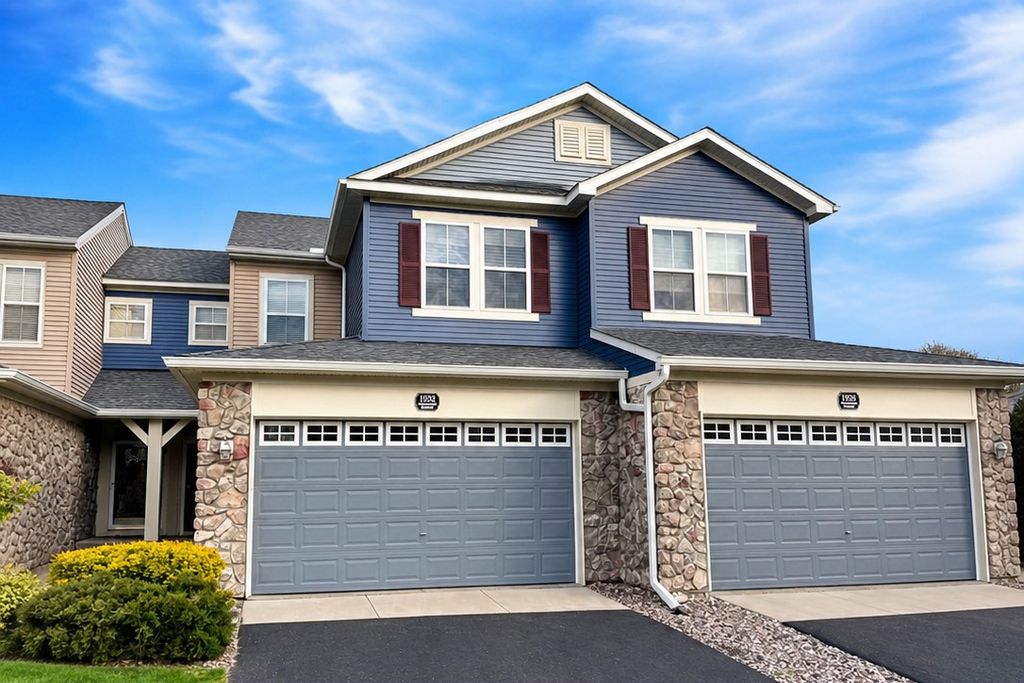 Photo of 1932 Commonwealth Boulevard, Chanhassen, MN 55317 (MLS # 7066917)