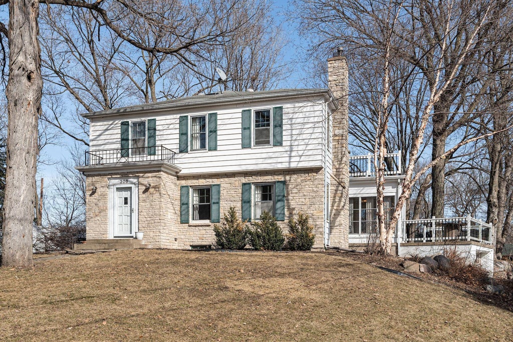 Photo of 306 Barry Avenue N, Wayzata, MN 55391 (MLS # 7165813)