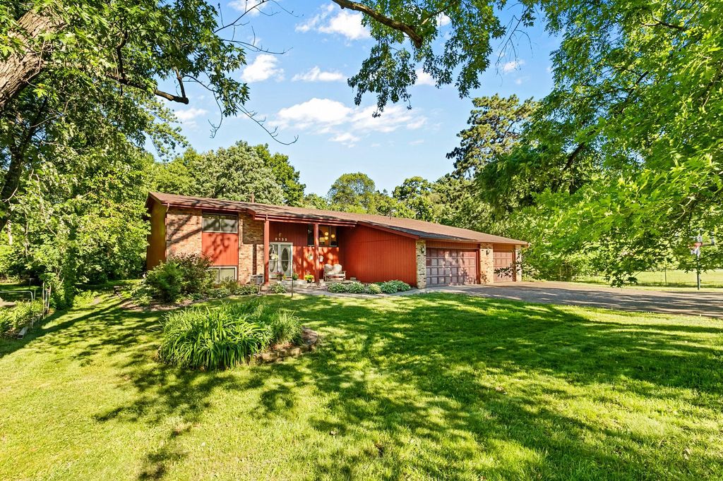 Photo of 8135 Long Lake Road Road, Mounds View, MN 55112 (MLS # 6822737)